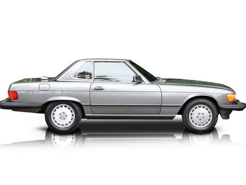 Used 1987 Mercedes-Benz 560 SL image 2
