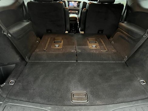 Used 2023 Dodge Durango R/T w/ Hemi Orange Plus Package AWD/4WD image 23