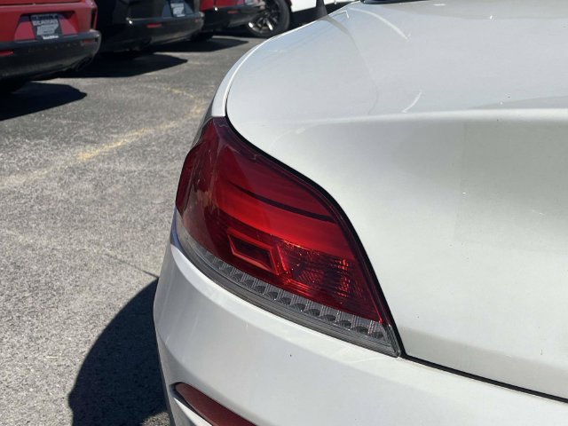 Used 2014 BMW Z4 sDrive35is RWD image 10