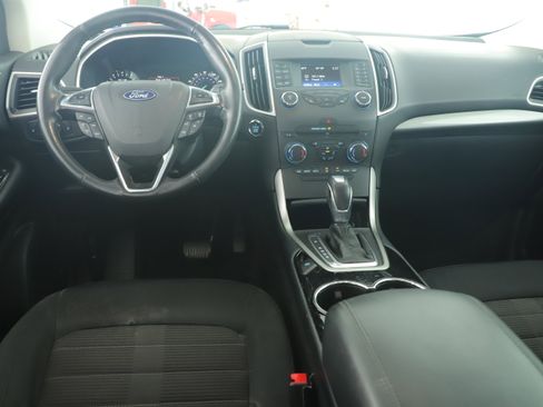 Used 2018 Ford Edge SEL image 16