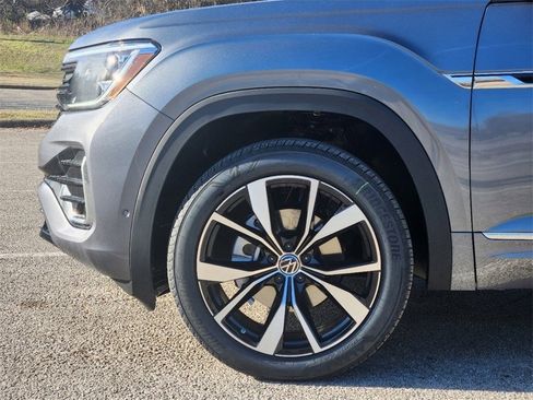 New 2025 Volkswagen Atlas SEL Premium R-Line image 8