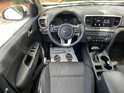 Used 2022 Kia Sportage LX AWD/4WD image 30