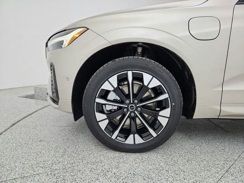 New 2026 Volvo XC60 T8 Plus w/ Protection Package Premier image 27