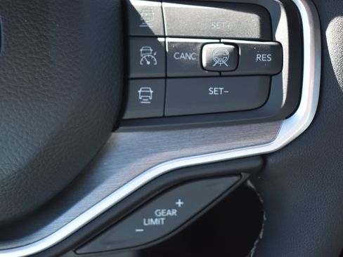 New 2026 Jeep Grand Wagoneer Limited AWD/4WD image 26