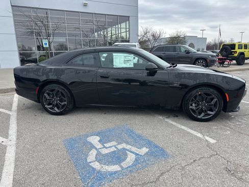 New 2025 Dodge Charger R/T w/ Quick Order Package 25M R/T image 34