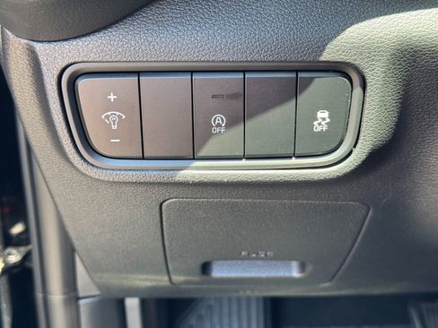Used 2020 Kia Soul LX FWD image 16