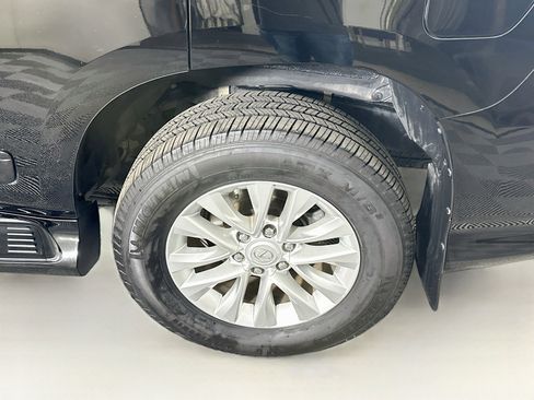 Used 2015 Lexus GX 460 w/ Premium Package AWD/4WD image 11