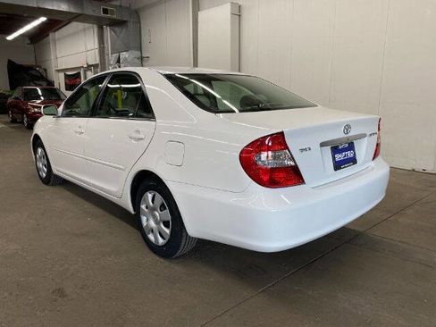 Used 2003 Toyota Camry LE image 2