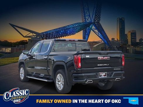 Used 2025 GMC Sierra 1500 Denali AWD/4WD image 5