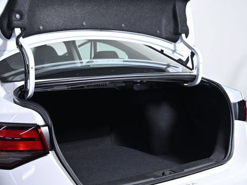 Certified 2023 Nissan Sentra SR w/ SR Premium Package FWD image 34
