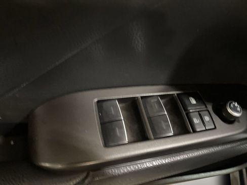 Used 2023 Toyota Camry XSE w/ Navigation Package image 16