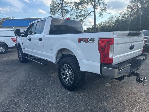 Used 2019 Ford F250 XLT w/ XLT Value Package image 5