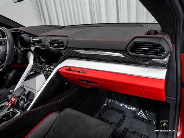 Used 2024 Lamborghini Urus S AWD/4WD image 45