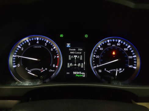 Used 2017 Toyota Highlander Limited image 23