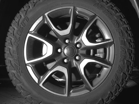 Used 2025 Jeep Compass Trailhawk AWD/4WD image 13