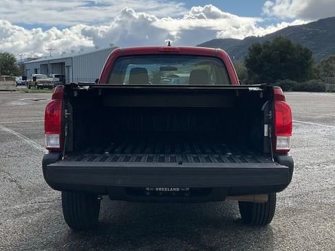 Used 2016 Toyota Tacoma SR5 image 15