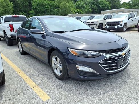 Used 2025 Chevrolet Malibu LS w/ LPO, Floor Liner Package FWD image 4