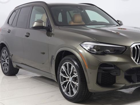 Used 2022 BMW X5 xDrive40i w/ M Sport Package AWD/4WD image 39