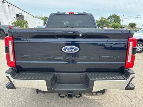 Used 2025 Ford F250 Lariat w/ FX4 Off-Road Package AWD/4WD image 6