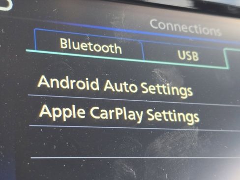 New 2025 Nissan Versa SV image 3