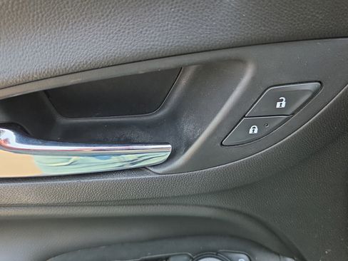 Used 2021 Chevrolet Equinox Premier AWD/4WD image 27