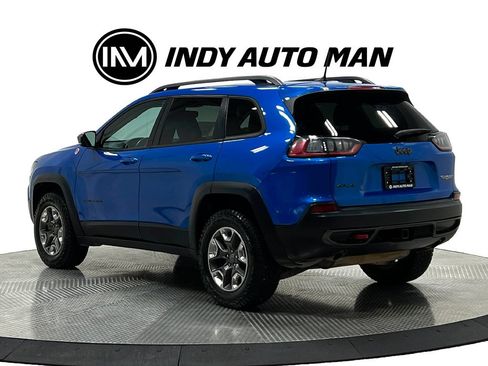 Used 2019 Jeep Cherokee Trailhawk AWD/4WD image 6