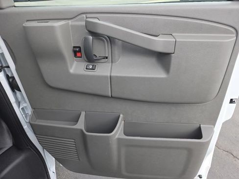 New 2026 GMC Savana 2500 w/ Enhanced Convenience Package RWD image 19