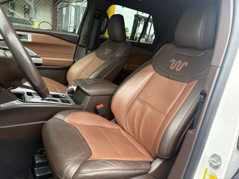 Certified 2023 Ford Explorer King Ranch w/ Technology Package RWD image 4