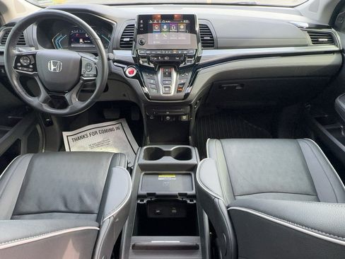 Used 2024 Honda Odyssey Elite image 15