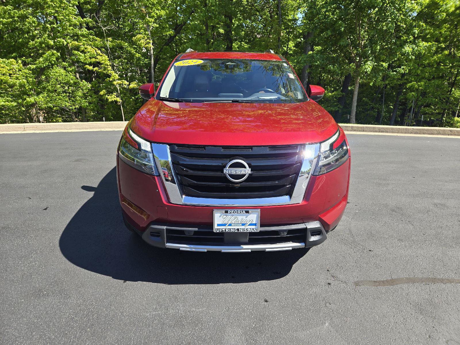 Used 2024 Nissan Pathfinder Platinum w/ Cargo Package AWD/4WD image 7