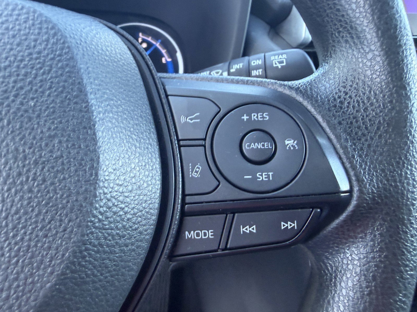 Used 2024 Toyota RAV4 XLE AWD/4WD image 16