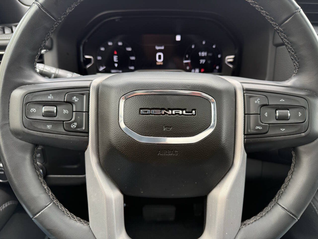 Used 2023 GMC Yukon Denali AWD/4WD image 24