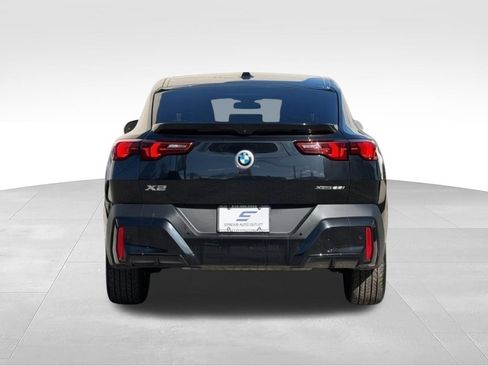 Used 2026 BMW X2 xDrive28i AWD/4WD image 8