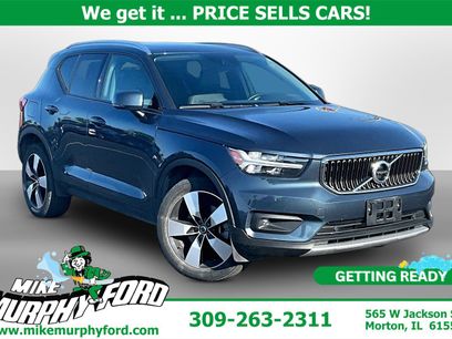 Used 2021 Volvo XC40 T5 Momentum w/ Premium Package