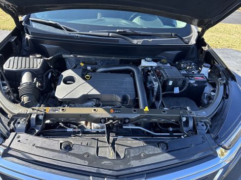 Used 2024 Chevrolet Equinox LT image 36