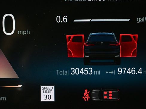 Used 2023 BMW X1 xDrive28i image 12