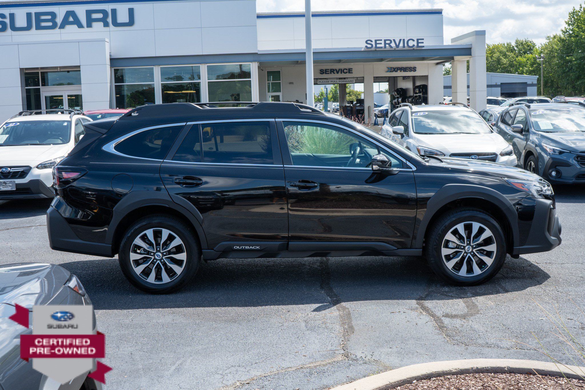 Certified 2024 Subaru Outback Limited AWD/4WD image 2