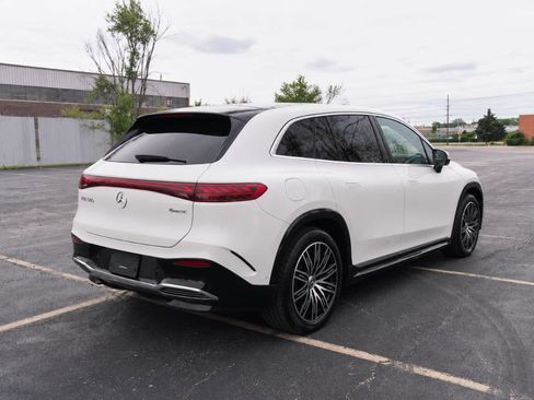 Used 2023 Mercedes-Benz EQS 580 4MATIC SUV w/ Acoustic Comfort Package image 7