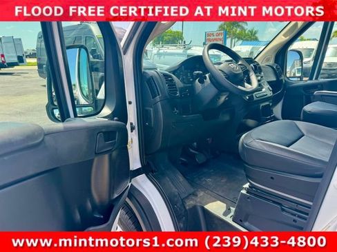 Used 2025 RAM ProMaster 2500 w/ Convenience Group FWD image 25