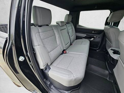 Used 2025 Toyota Tundra Limited AWD/4WD image 20