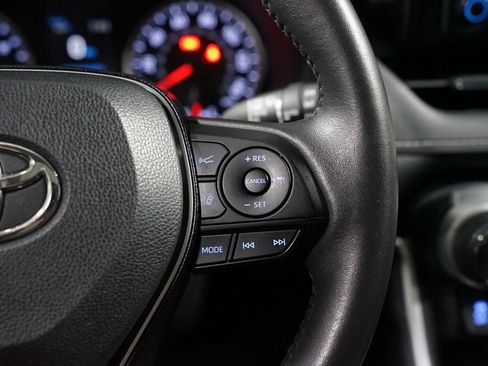 Used 2021 Toyota RAV4 XLE Premium FWD image 13