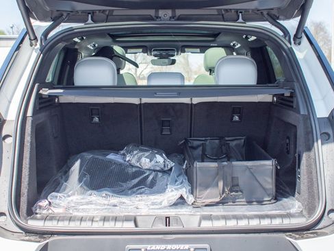 New 2026 Land Rover Range Rover Sport SE AWD/4WD image 24