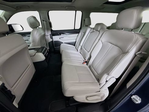 Used 2024 Jeep Wagoneer 2WD w/ Premium Group I image 25