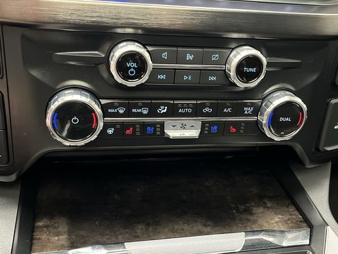 Certified 2023 Ford F250 Lariat w/ Lariat Ultimate Package AWD/4WD image 24