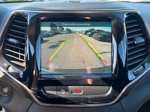 Certified 2020 Jeep Cherokee Limited AWD/4WD image 16