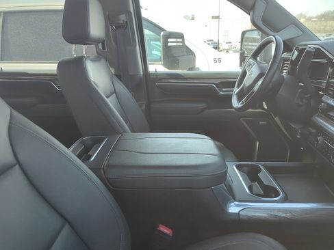 Used 2024 Chevrolet Silverado 2500 LTZ w/ LTZ Plus Package image 5