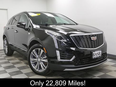 Used 2024 Cadillac XT5 Premium Luxury AWD/4WD image 2