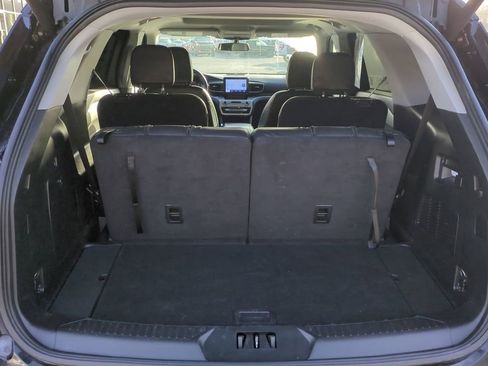 Used 2023 Ford Explorer XLT w/ Equipment Group 202A image 13