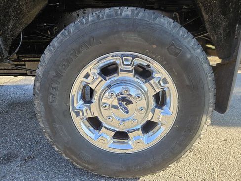 Used 2016 Ford F350 XLT w/ XLT Premium Package image 25