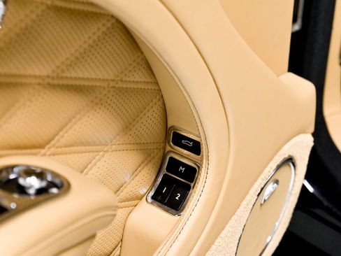 Used 2017 Bentley Mulsanne RWD image 6